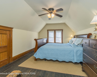34 4th Avenue - Photo Thumbnail 36