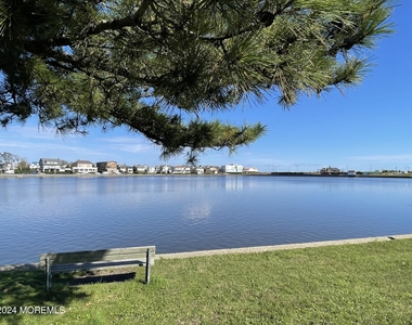 302 Deal Lake Drive - Photo Thumbnail 6