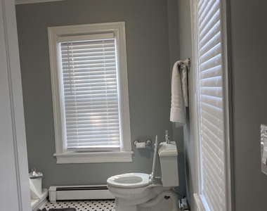1719 Beverly Avenue - Photo Thumbnail 14