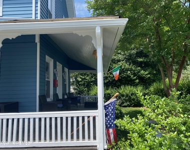 1719 Beverly Avenue - Photo Thumbnail 2