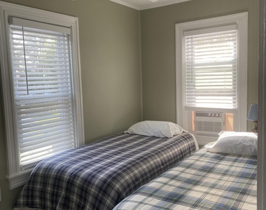 1719 Beverly Avenue - Photo Thumbnail 13