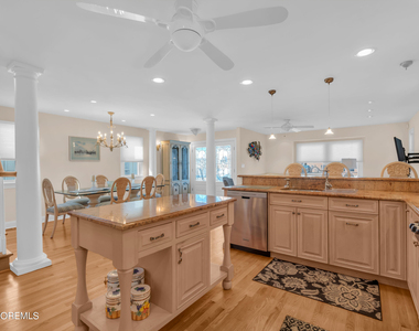 18 Meadow Avenue - Photo Thumbnail 8