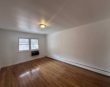 117-8 Curzon Road - Photo Thumbnail 11