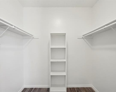 306 Vine Street - Photo Thumbnail 5