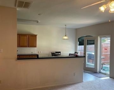 428 W Corporate Drive - Photo Thumbnail 4
