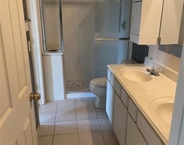428 W Corporate Drive - Photo Thumbnail 16