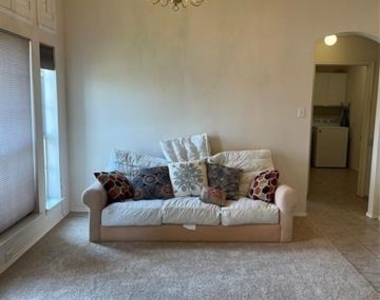 428 W Corporate Drive - Photo Thumbnail 1