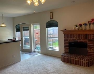 428 W Corporate Drive - Photo Thumbnail 5