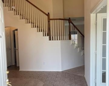 428 W Corporate Drive - Photo Thumbnail 3