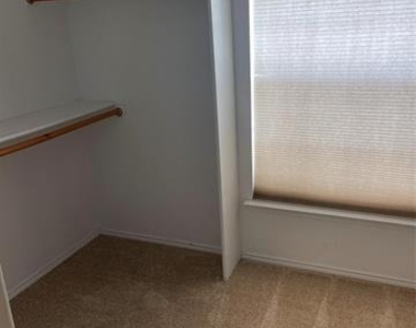 428 W Corporate Drive - Photo Thumbnail 27