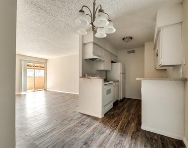 306 Vine Street - Photo Thumbnail 4
