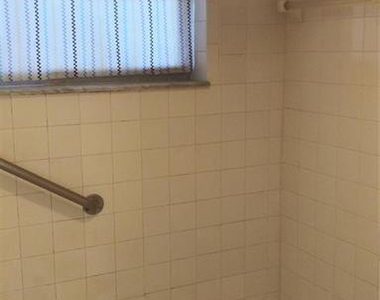 9340 Lagoon Place - Photo Thumbnail 10