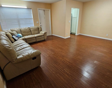 580 Egret Drive - Photo Thumbnail 4