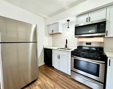 2309 Wesley Street - Photo Thumbnail 8
