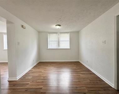 2309 Wesley Street - Photo Thumbnail 11
