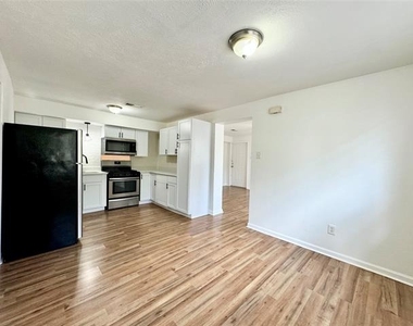 2309 Wesley Street - Photo Thumbnail 5