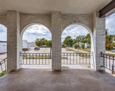 2309 Wesley Street - Photo Thumbnail 2