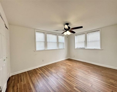 2309 Wesley Street - Photo Thumbnail 9