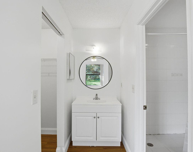 3300 Jaywood Terrace - Photo Thumbnail 20