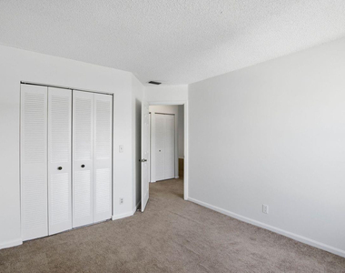 3300 Jaywood Terrace - Photo Thumbnail 10