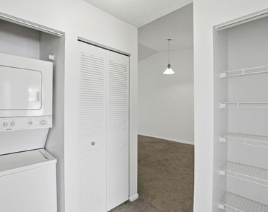 3300 Jaywood Terrace - Photo Thumbnail 15