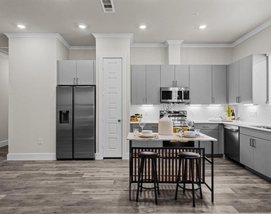 3284 Ganzer Road W - Photo Thumbnail 6