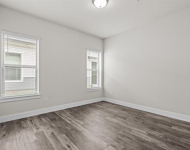 3284 Ganzer Road W - Photo Thumbnail 11