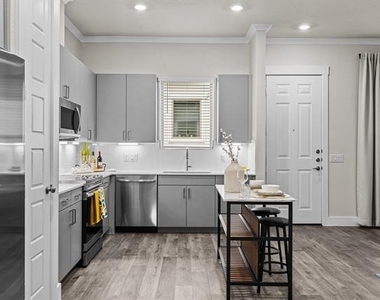 3284 Ganzer Road W - Photo Thumbnail 4