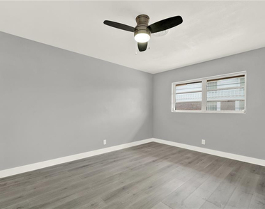 2864 Ne 32nd Street - Photo Thumbnail 6