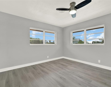 2864 Ne 32nd Street - Photo Thumbnail 10