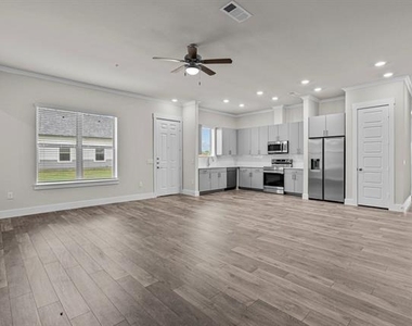 3282 Ganzer Road W - Photo Thumbnail 1