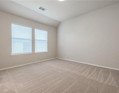 2338 Falcon Point Drive - Photo Thumbnail 14
