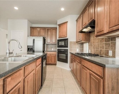 2338 Falcon Point Drive - Photo Thumbnail 9