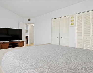 3725 S Ocean Drive - Photo Thumbnail 18