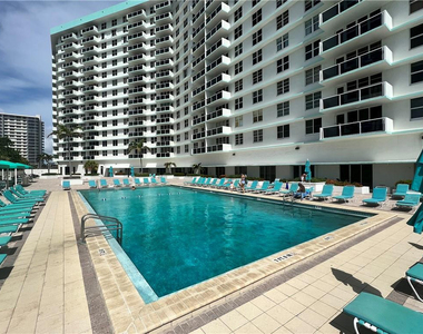 3725 S Ocean Drive - Photo Thumbnail 23