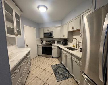 3725 S Ocean Drive - Photo Thumbnail 8