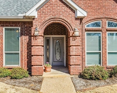 2942 Woodland Hills Drive - Photo Thumbnail 2