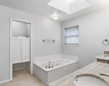 2942 Woodland Hills Drive - Photo Thumbnail 18