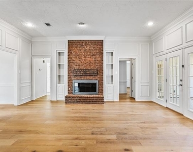 2942 Woodland Hills Drive - Photo Thumbnail 5