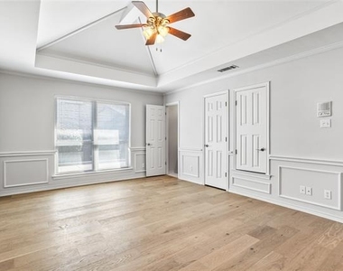 2942 Woodland Hills Drive - Photo Thumbnail 12