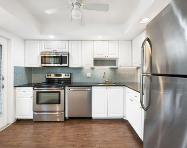 2851 S Palm Aire Drive - Photo Thumbnail 3