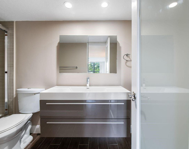 2851 S Palm Aire Drive - Photo Thumbnail 15