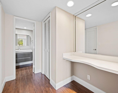 2851 S Palm Aire Drive - Photo Thumbnail 12