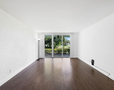 2851 S Palm Aire Drive - Photo Thumbnail 18