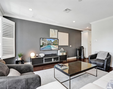 381 E Cannery Row Circle - Photo Thumbnail 4