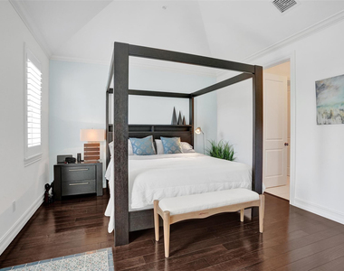 381 E Cannery Row Circle - Photo Thumbnail 18