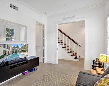 381 E Cannery Row Circle - Photo Thumbnail 32