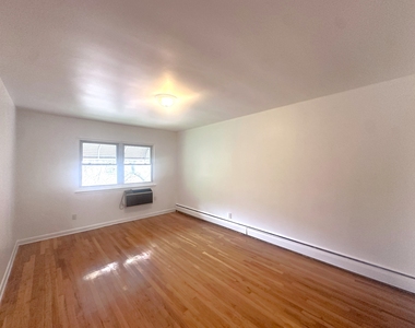 117-8 Curzon Road - Photo Thumbnail 3