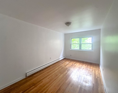 117-8 Curzon Road - Photo Thumbnail 2
