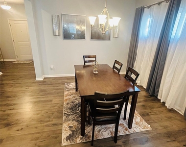 107 Stonewater Drive - Photo Thumbnail 3